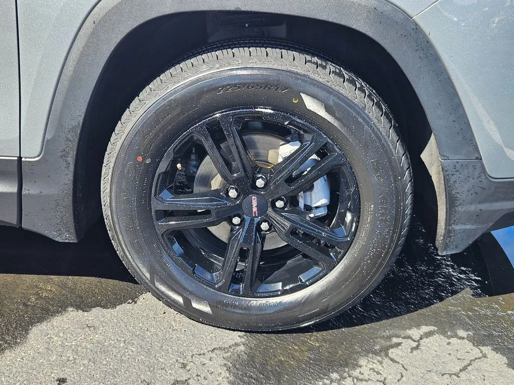 Used 2023 Sterling Metallic GMC AT4 image 31