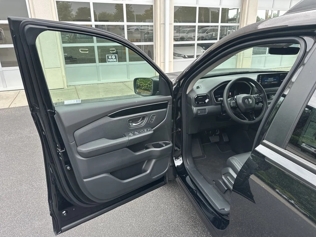 New 2026 Crystal Black Pearl Honda RTL Towing image 19