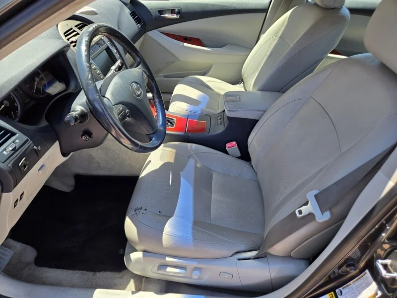 Used 2008 Gray Lexus 4DR SDN AT image 7