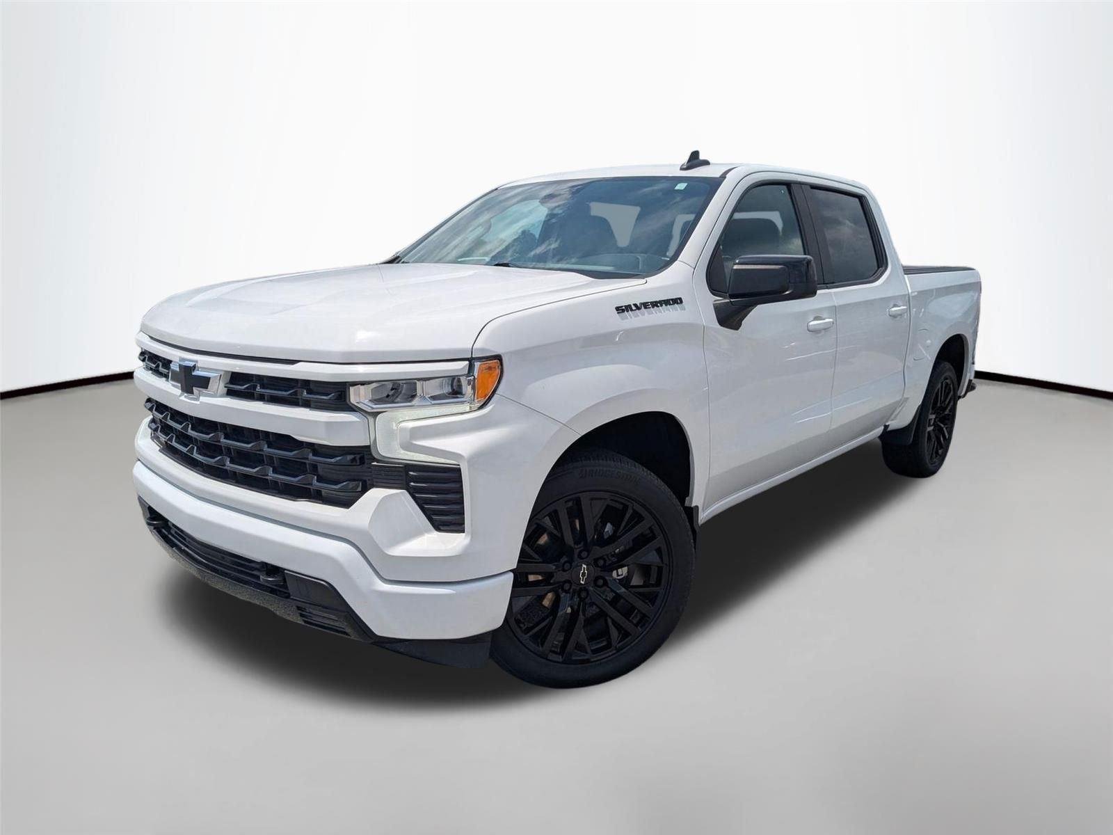 Used 2022 Summit White Chevrolet RST image 1