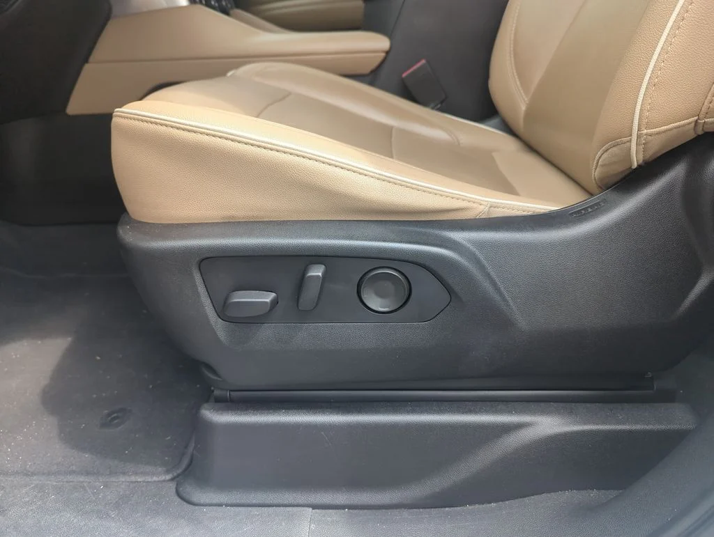 Used 2021 White Chevrolet Premier image 12