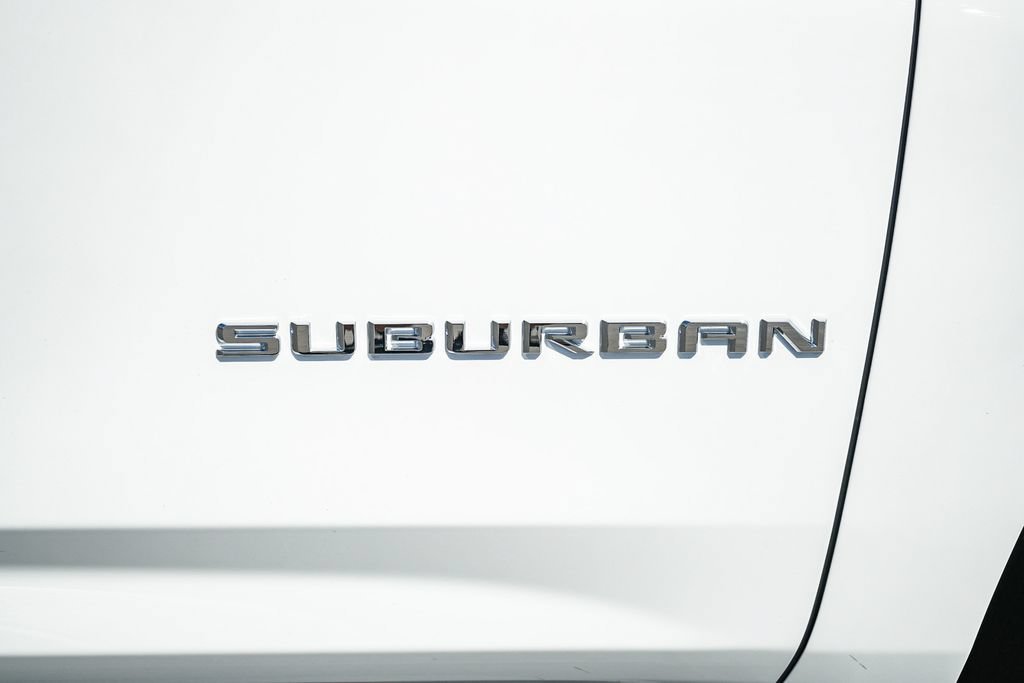 2026 Chevrolet Suburban LS - Photo 8