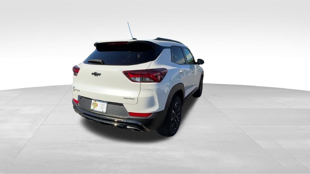 Used 2023 Pearl Chevrolet ACTIV image 7