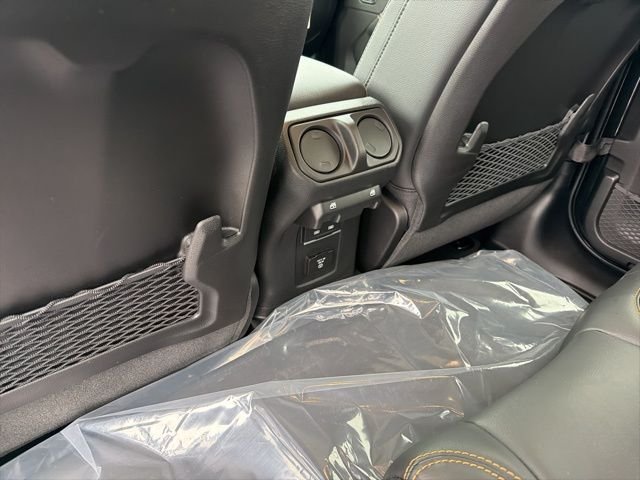 New 2026 Black Clear-Coat Exterior Paint Jeep Sahara image 12