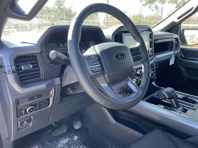 New 2026 Avalanche Ford XLT image 16