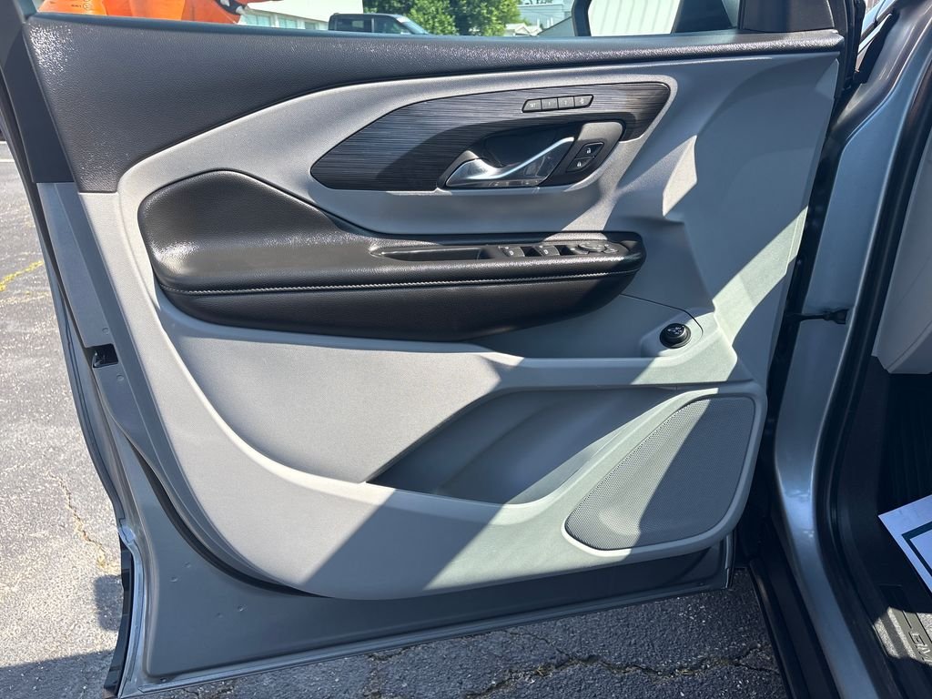 Certified Used 2024 Silver GMC SLT image 12