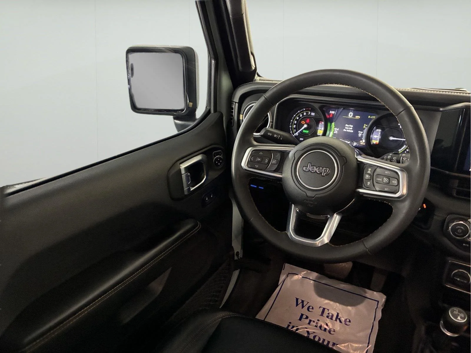 Used 2024 Earl Clearcoat Jeep Sahara image 19