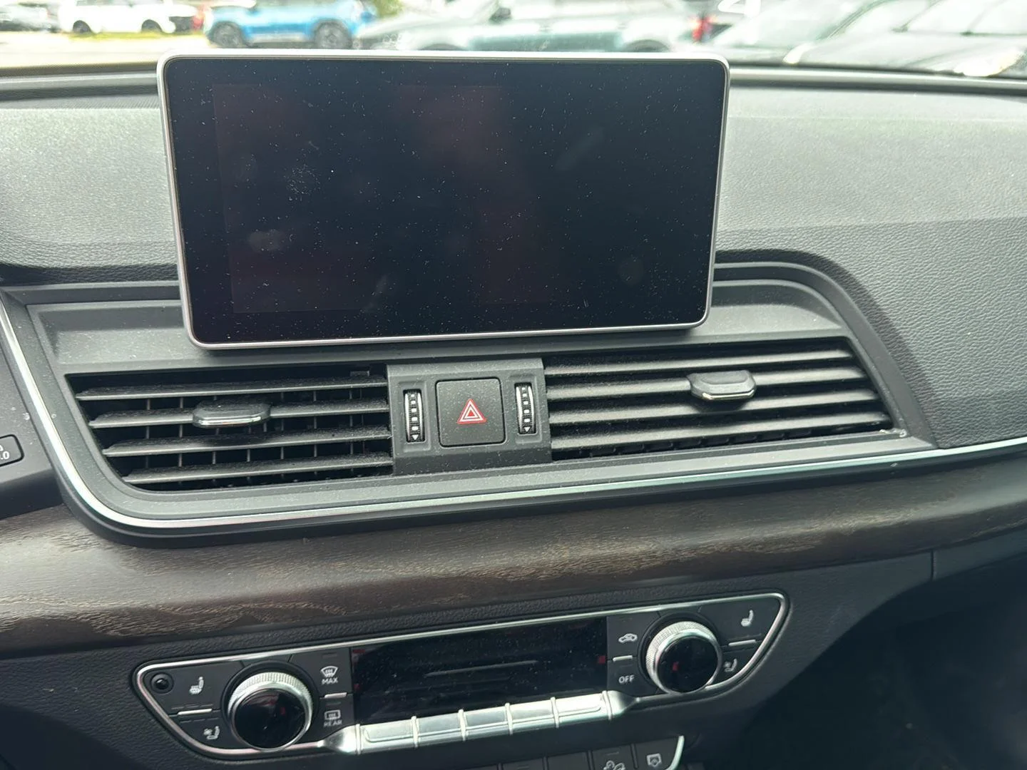 Used 2018 Brilliant Black Audi Premium Plus image 9