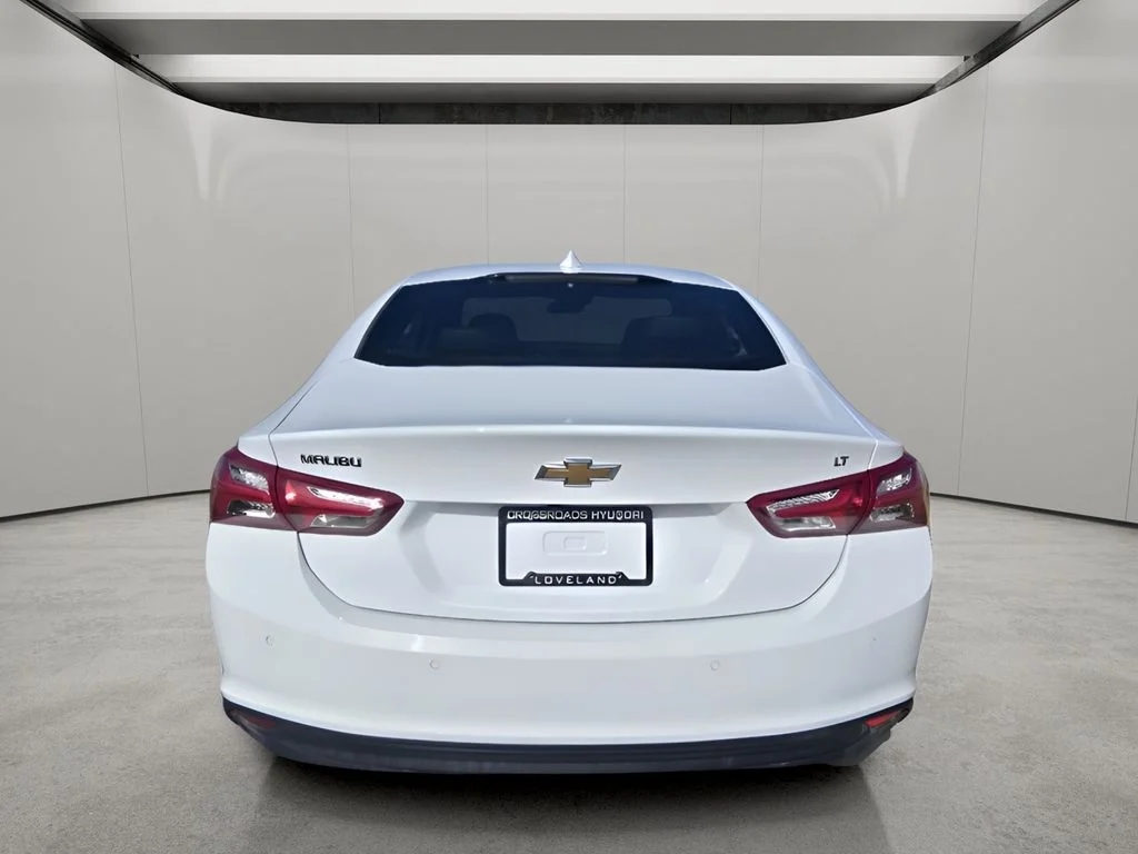 Used 2024 Summit White Chevrolet LT image 4