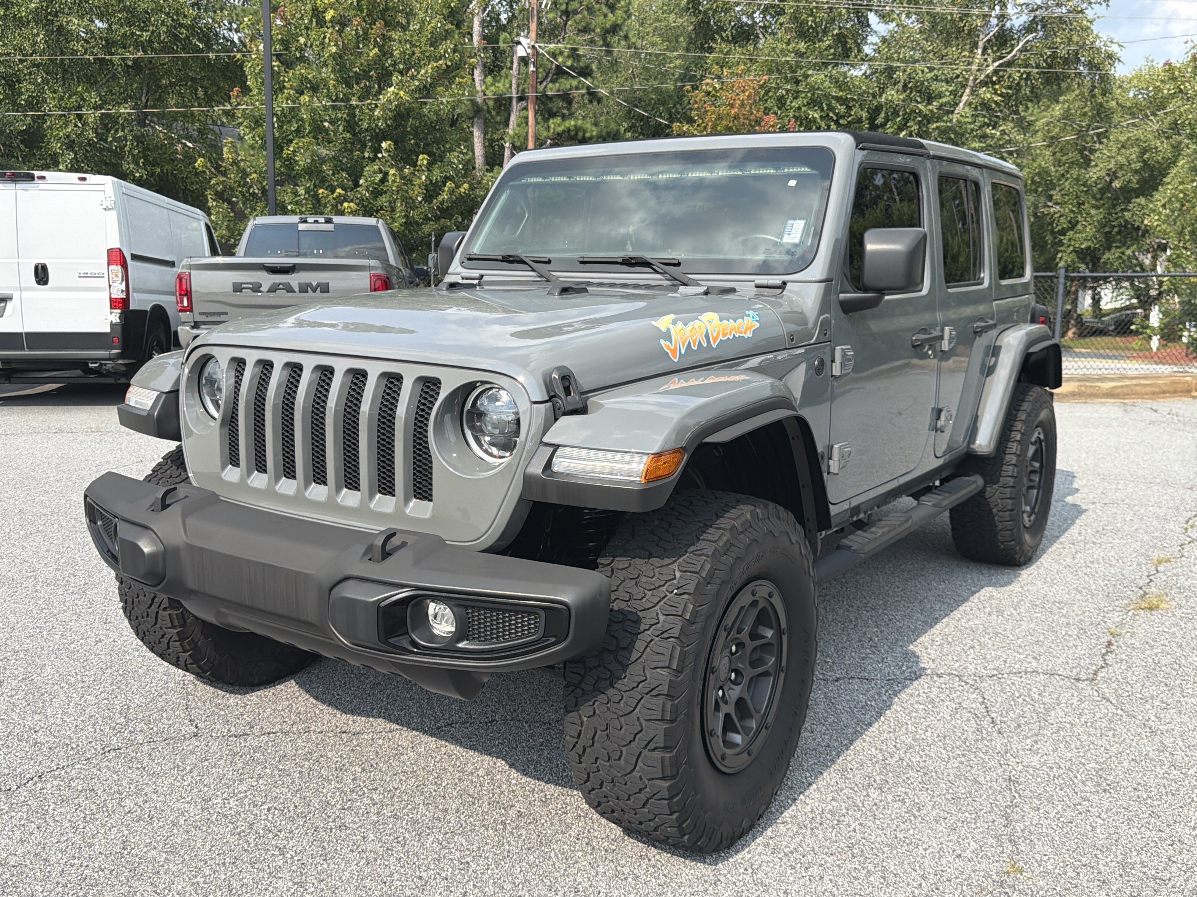 Used 2023 Sting-Gray Clearcoat Jeep Sport image 3