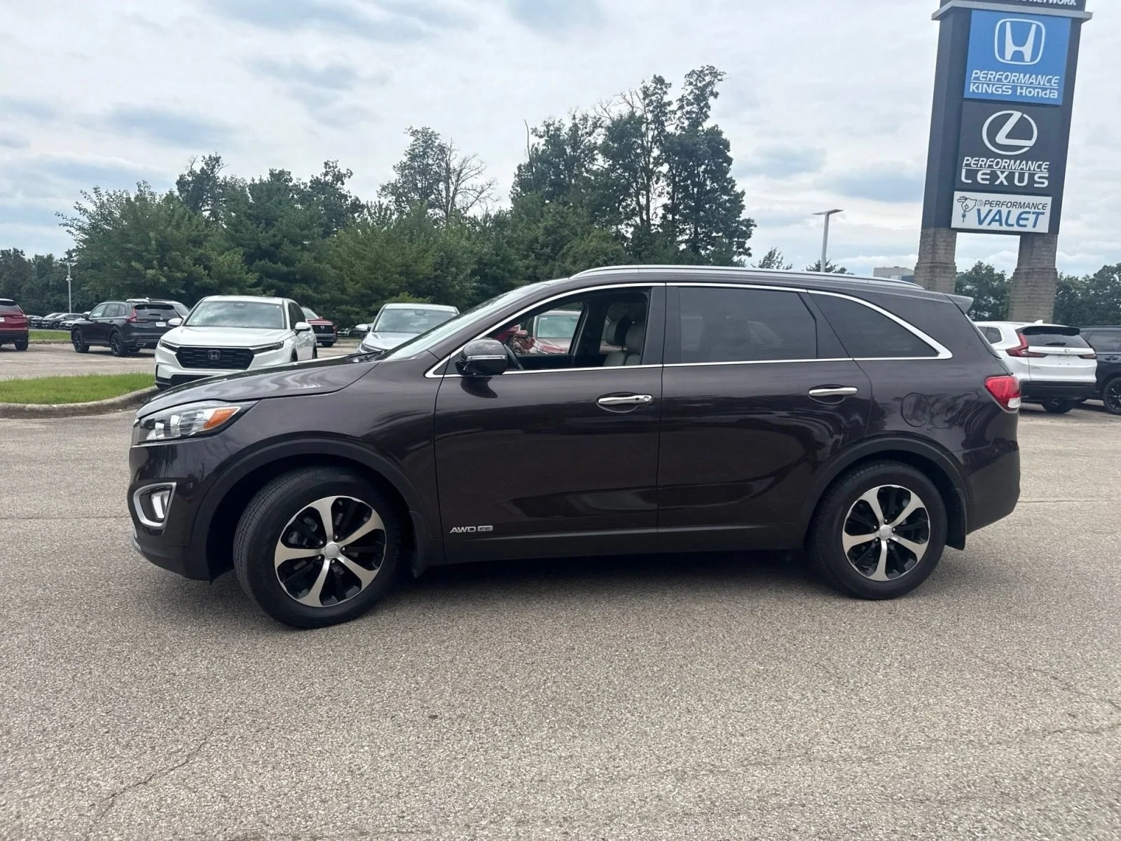 Used 2018 Polished Walnut Kia EX V6 image 11
