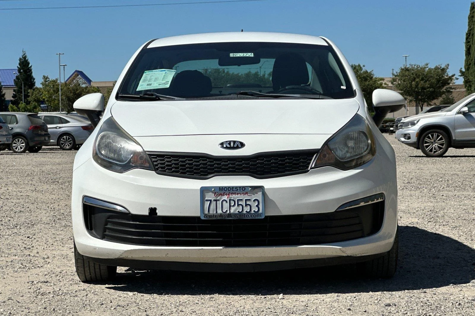Used 2017 Clear White Kia LX image 9
