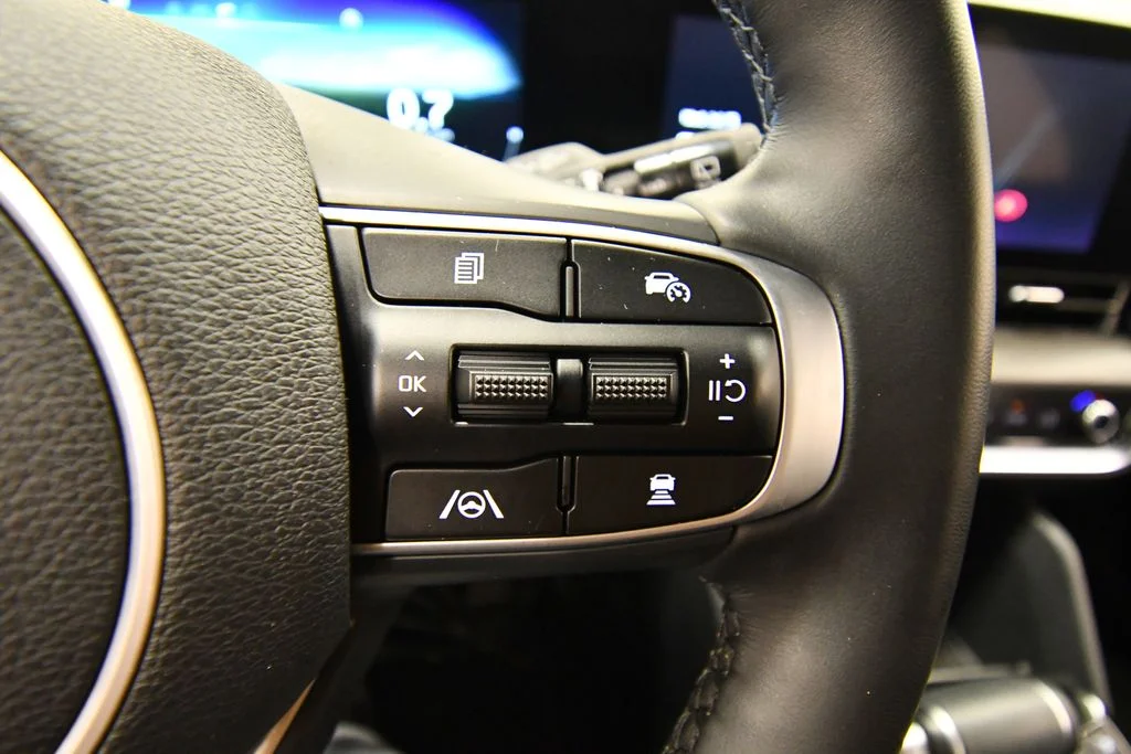 Certified Used 2025 Blue Kia X-Pro image 22