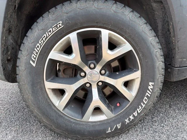Used 2015 Orange Jeep Trailhawk image 11