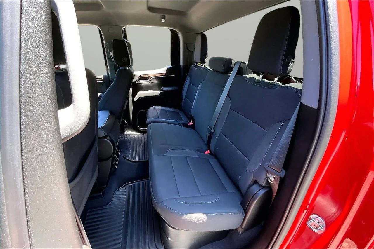 Used 2022 Red GMC Elevation image 22