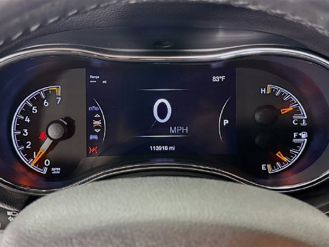 Used 2018 Red Jeep Laredo image 12