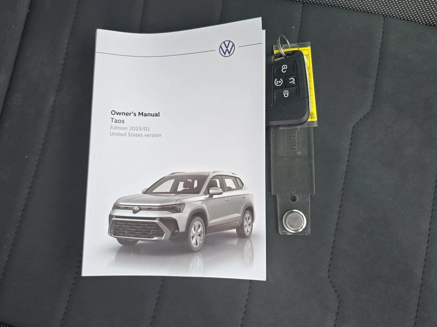Certified Used 2025 WHITE Volkswagen SE Black image 23