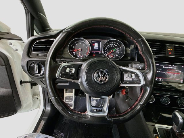 Used 2019 Pure White Volkswagen Autobahn image 9