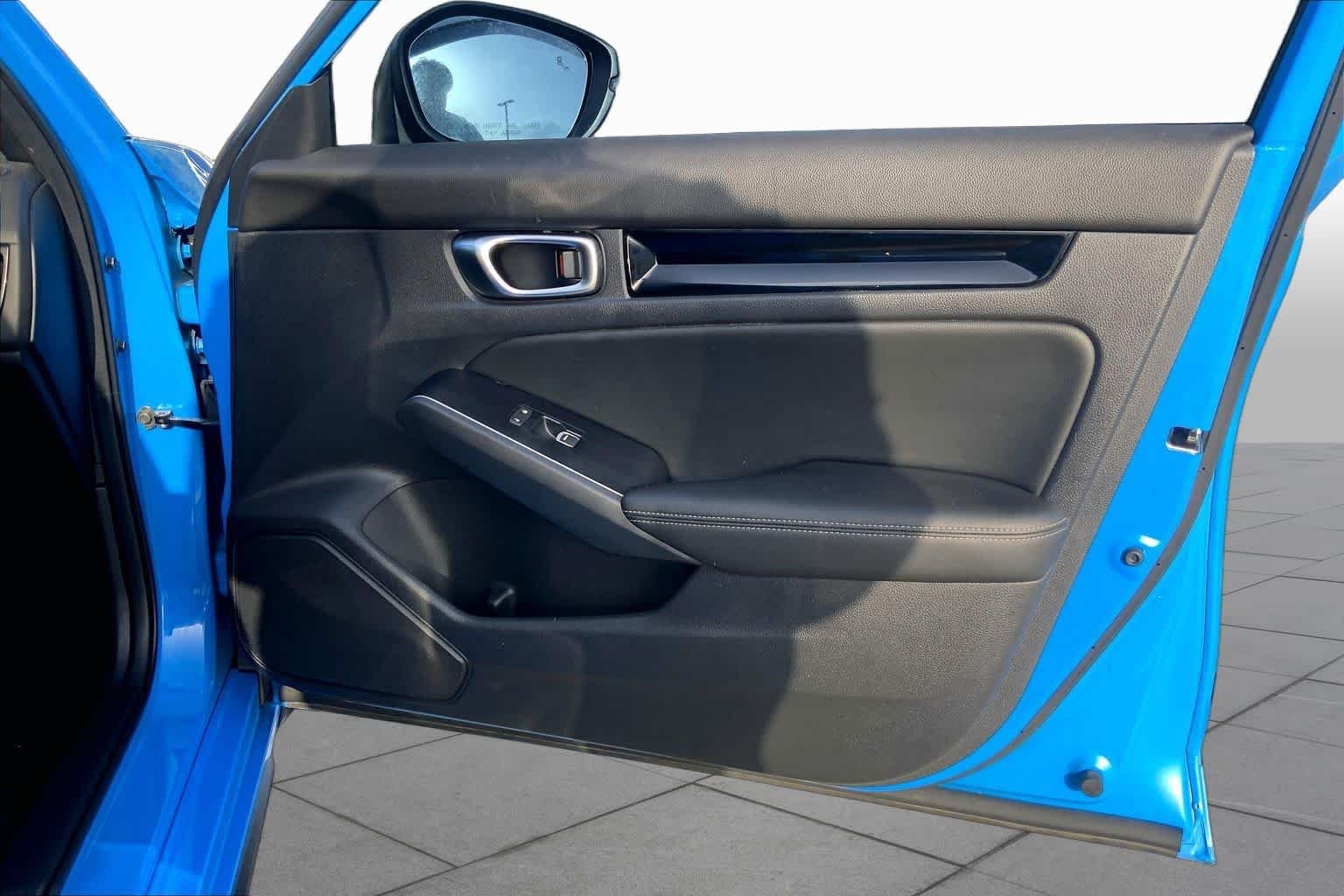 Used 2022 Boost Blue Pearl Honda Sport Touring image 19