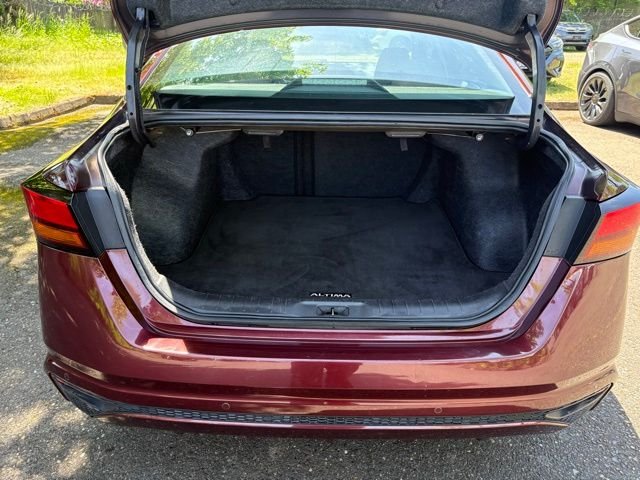 Used 2024 Red Nissan 2.5 SV image 23