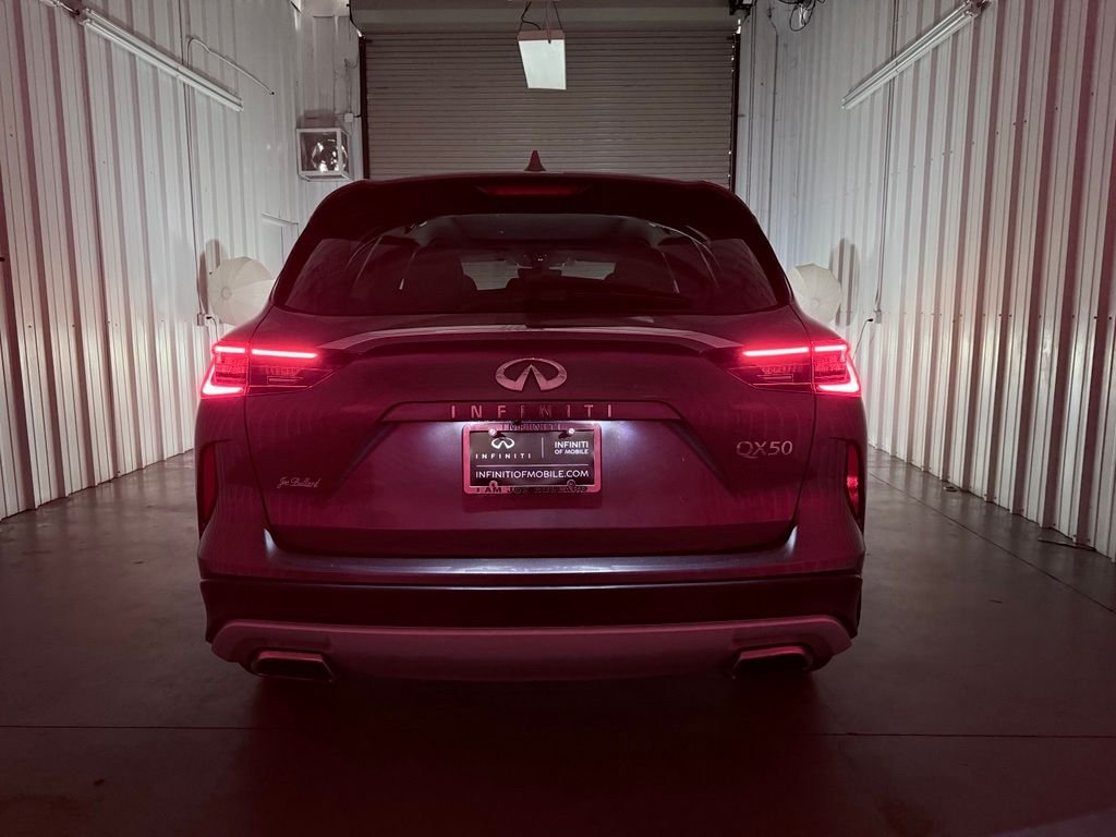 Used 2023 Gray INFINITI LUXE image 9