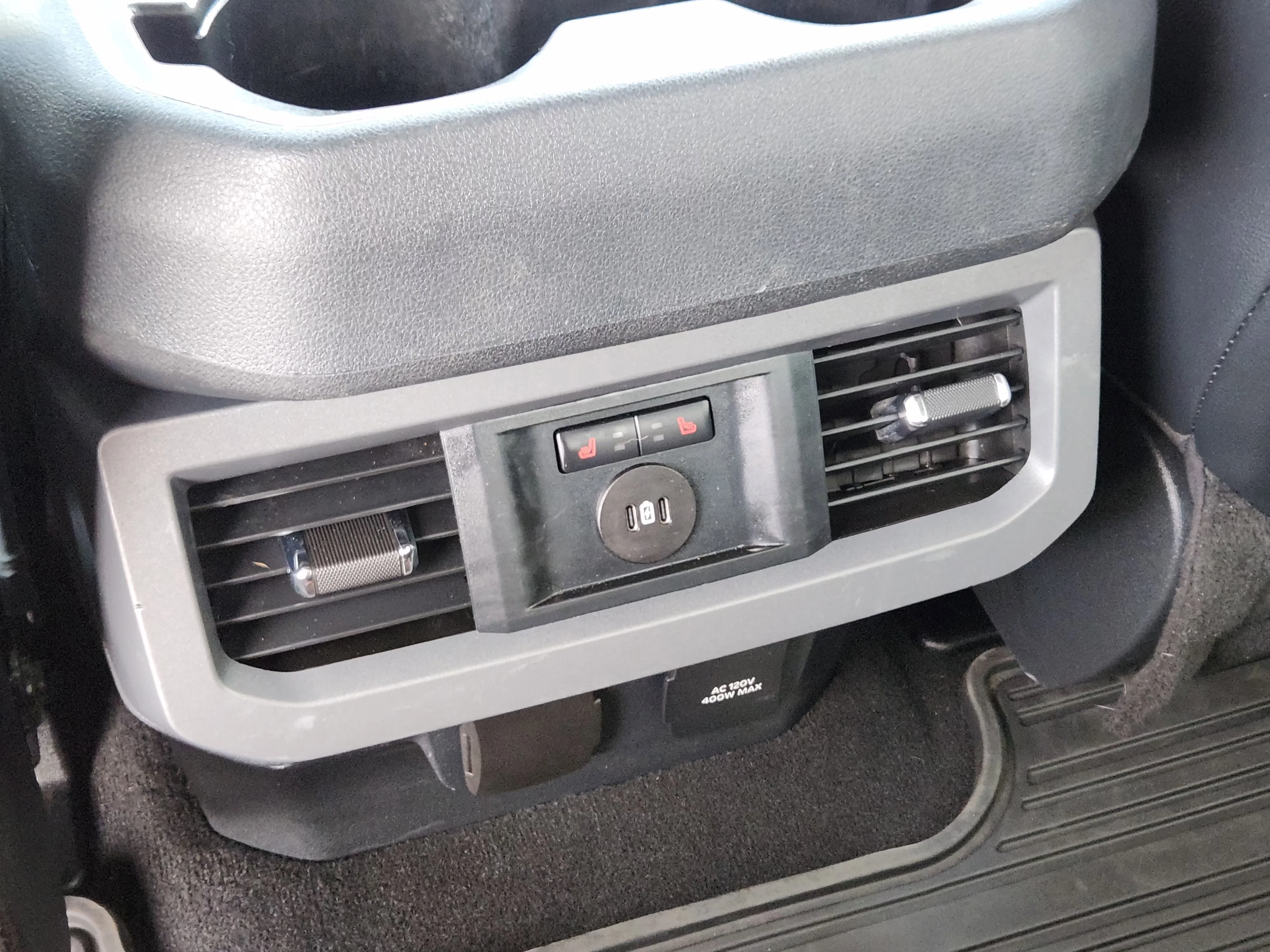 Used 2024  Ford XL image 32