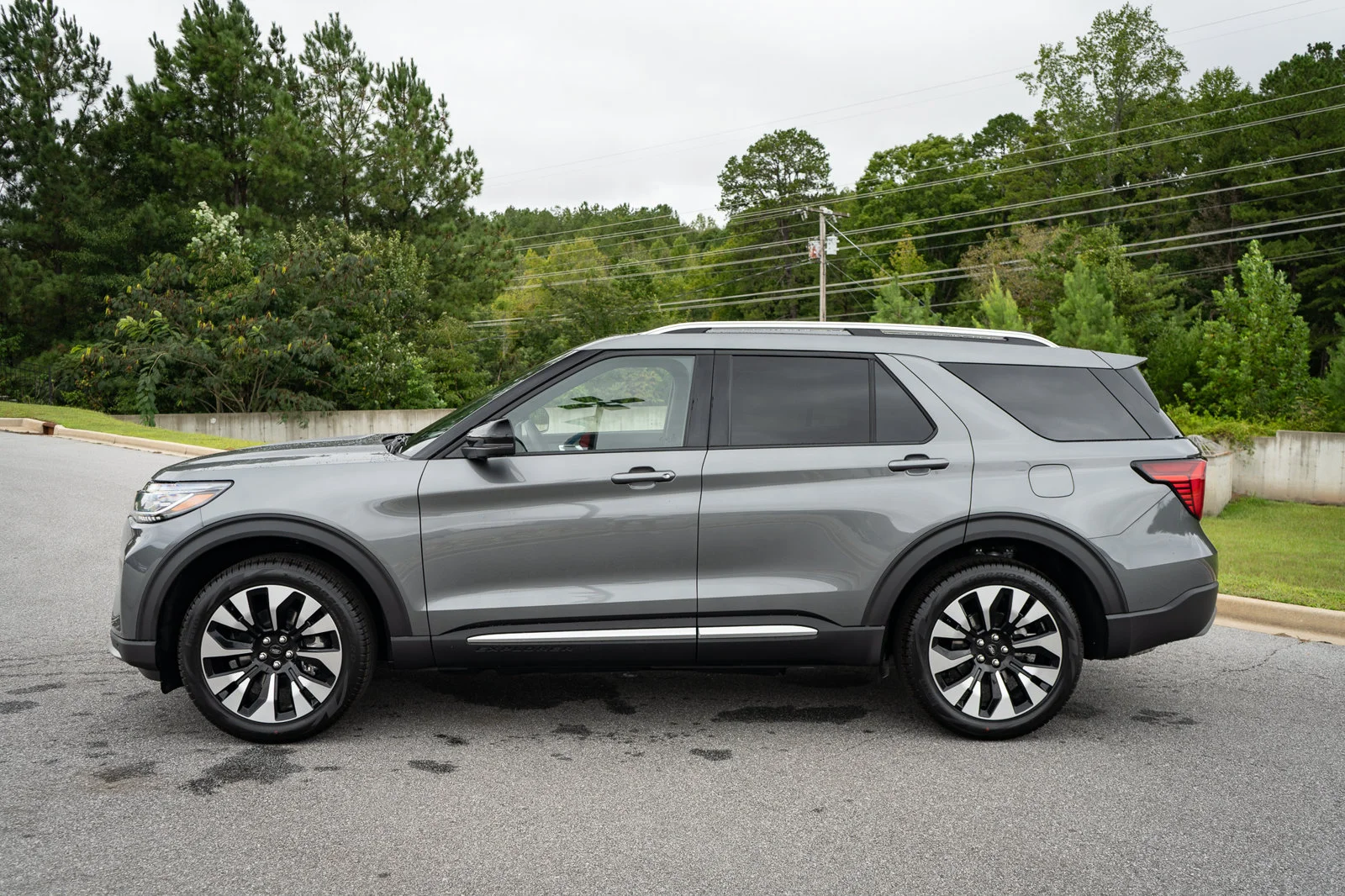 New 2027 Carbonized Gray Metallic Ford Platinum™ image 12