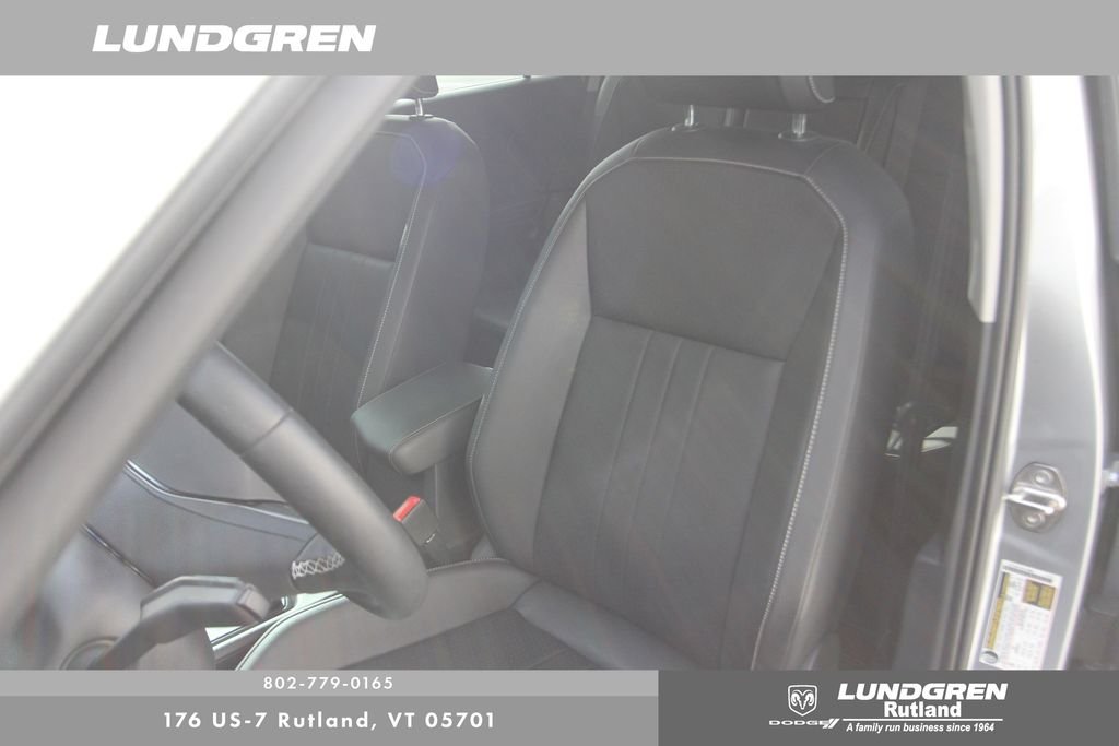 Used 2023 Gray Volkswagen 2.0T SE image 27