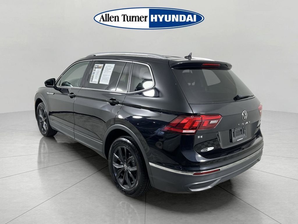 Used 2024 Deep Black Pearl Volkswagen 2.0T SE image 6