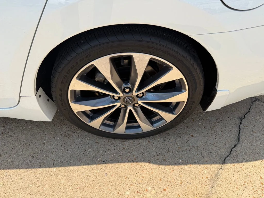 Certified Used 2023 White Nissan Platinum image 22