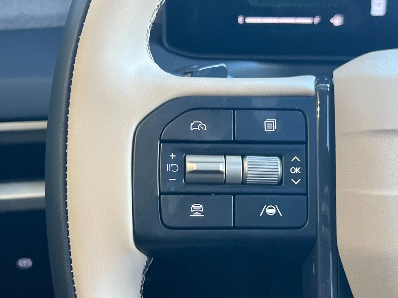 New 2027 White Kia EX image 27