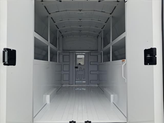 2025 Ford E-Series Cutaway Base - Photo 23
