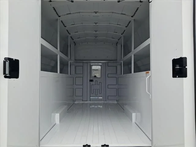 2025 Ford E-Series Cutaway Base - Photo 23