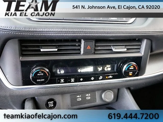Used 2024 Blue Nissan SV image 27