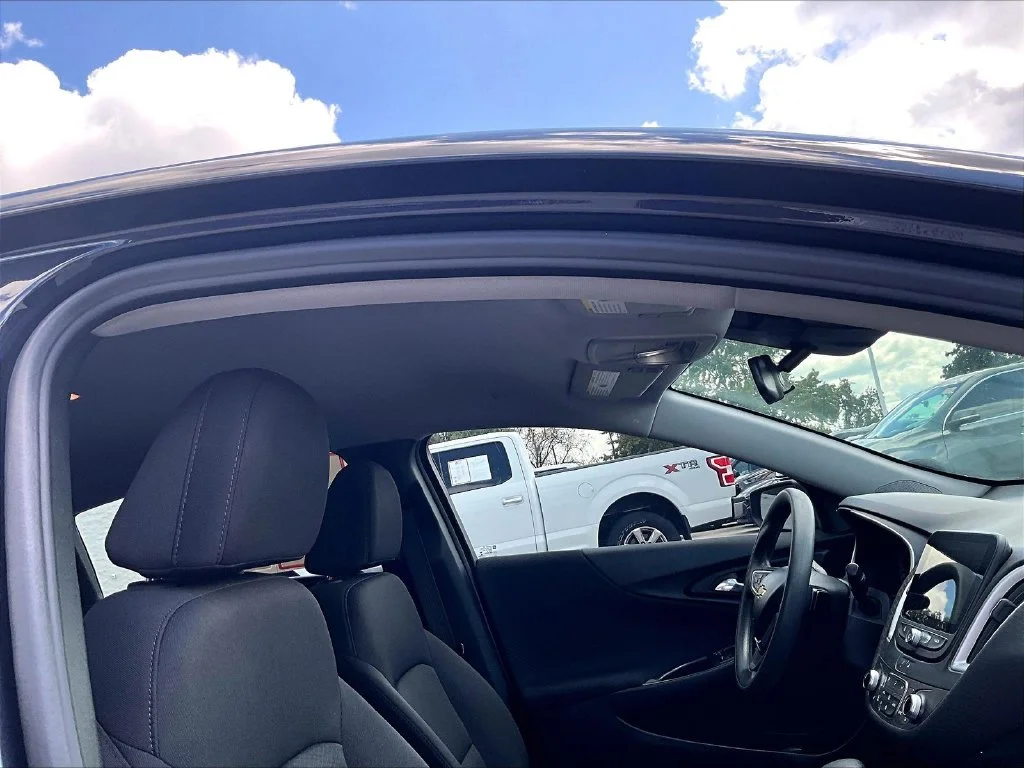 Used 2023 Gray Chevrolet LT image 23