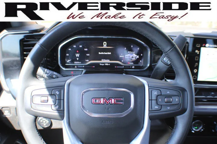 Certified Used 2023 Titanium Rush Metallic GMC Elevation image 9