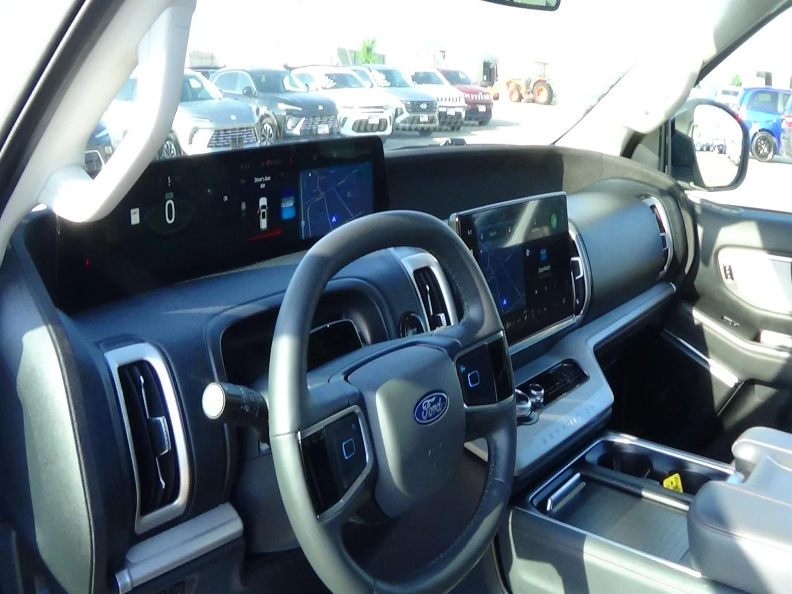 Used 2025 Oxford White (yz) Ford Active image 22