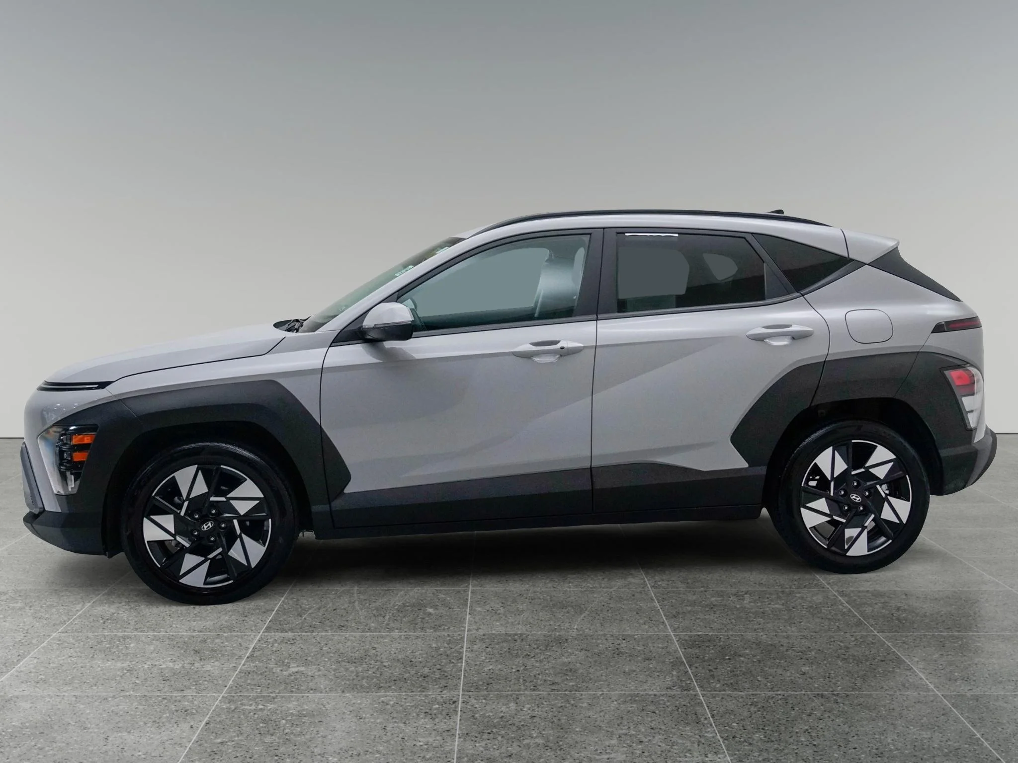 Used 2025 Cyber Gray Metallic Hyundai SEL image 9