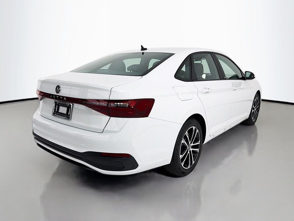 2026 Volkswagen Jetta Sport - Photo 7