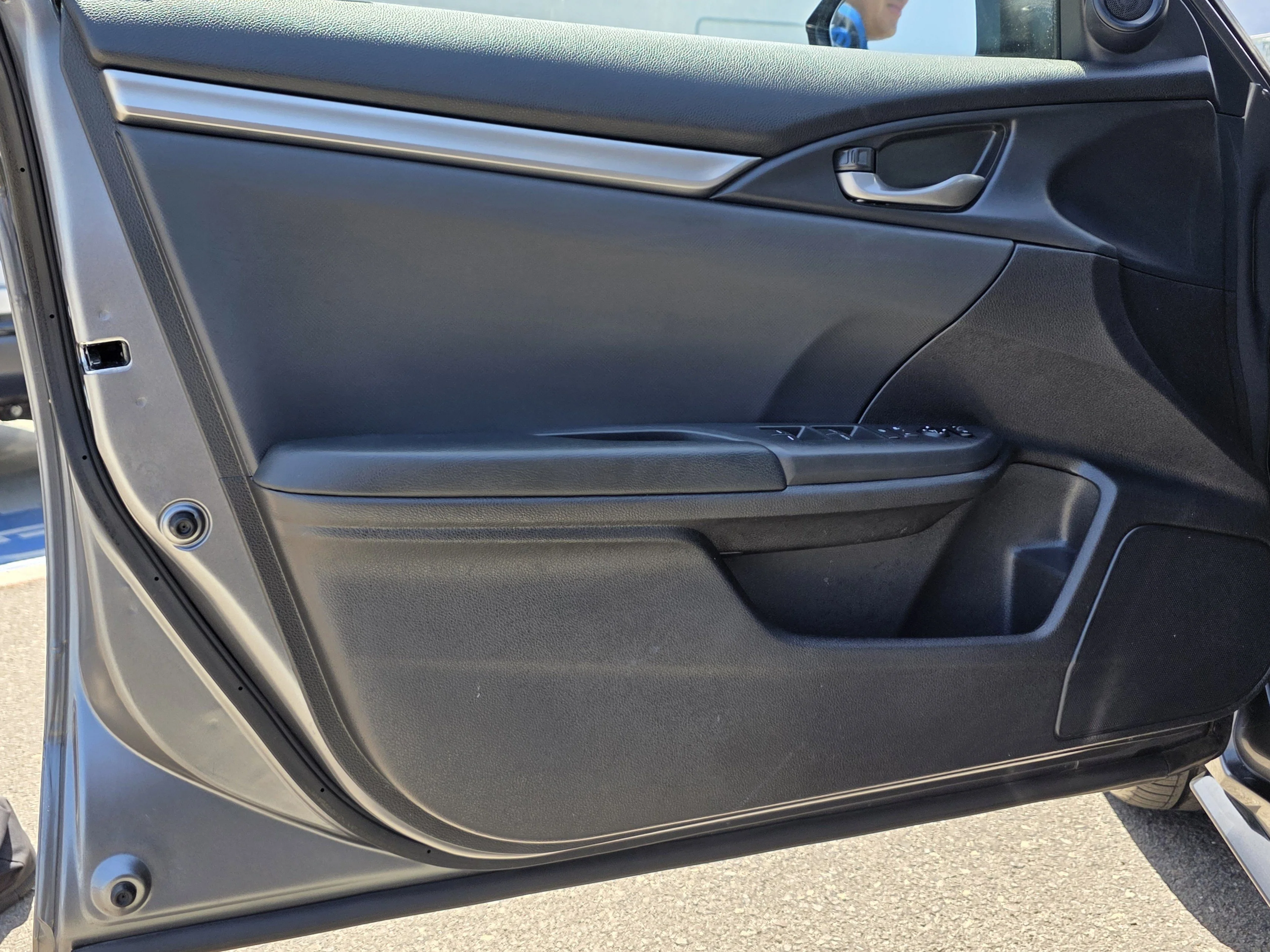 Used 2021  Honda Sport image 11