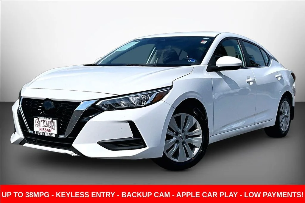 Used 2022 White Nissan S image 3