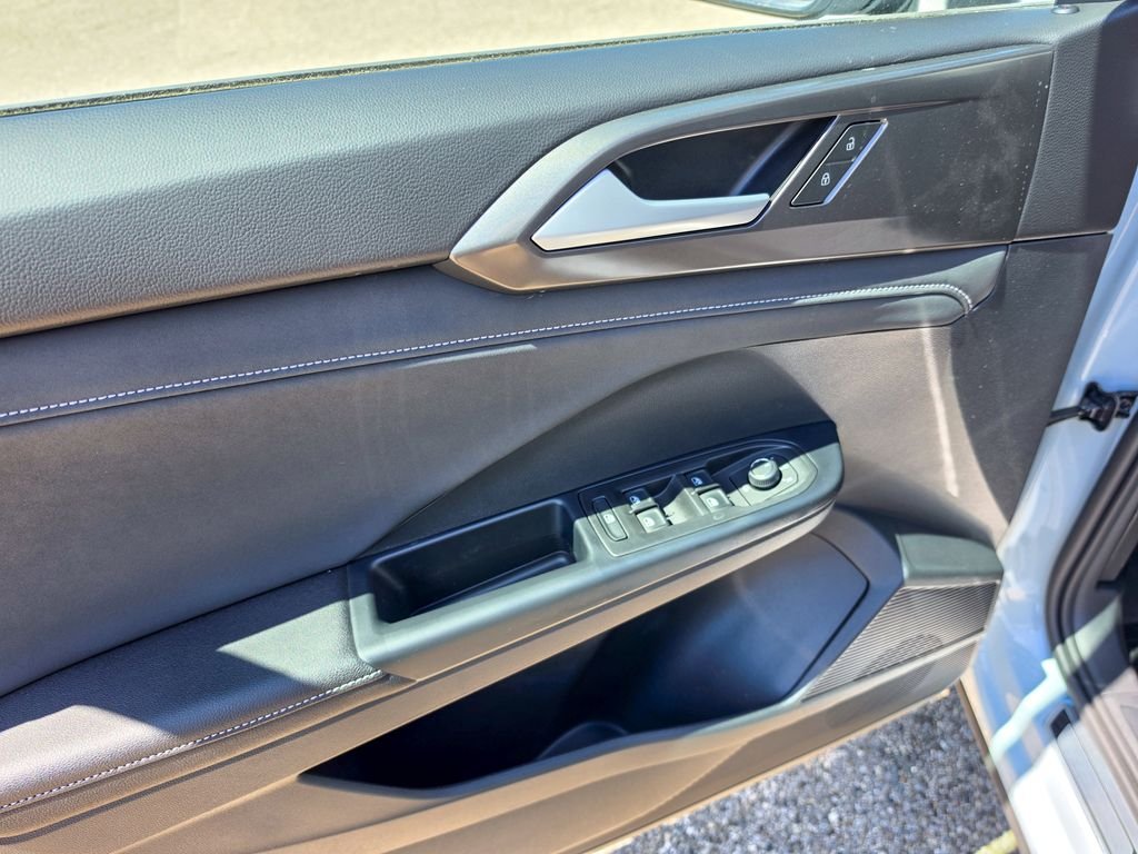 New 2026 Gray Volkswagen 1.5T SE Black image 14
