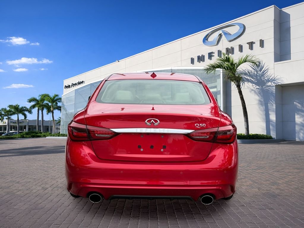 Used 2023 Red INFINITI LUXE image 6