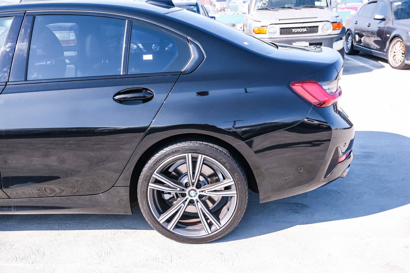 Used 2022 Black Sapphire Metallic BMW 330i image 8