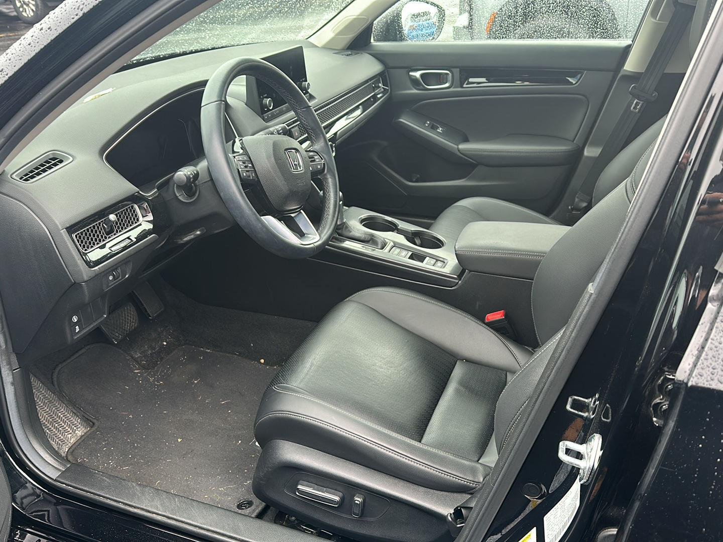 Used 2024  Honda EX-L image 8