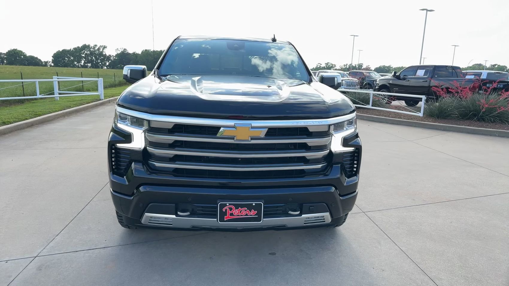 Used 2023 Black Chevrolet High Country image 3