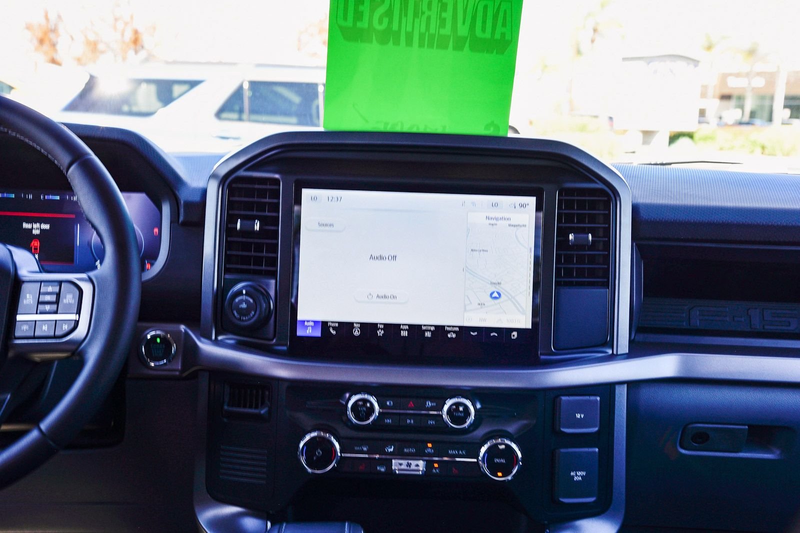 2025 Ford F-150 Lightning XLT - Photo 13