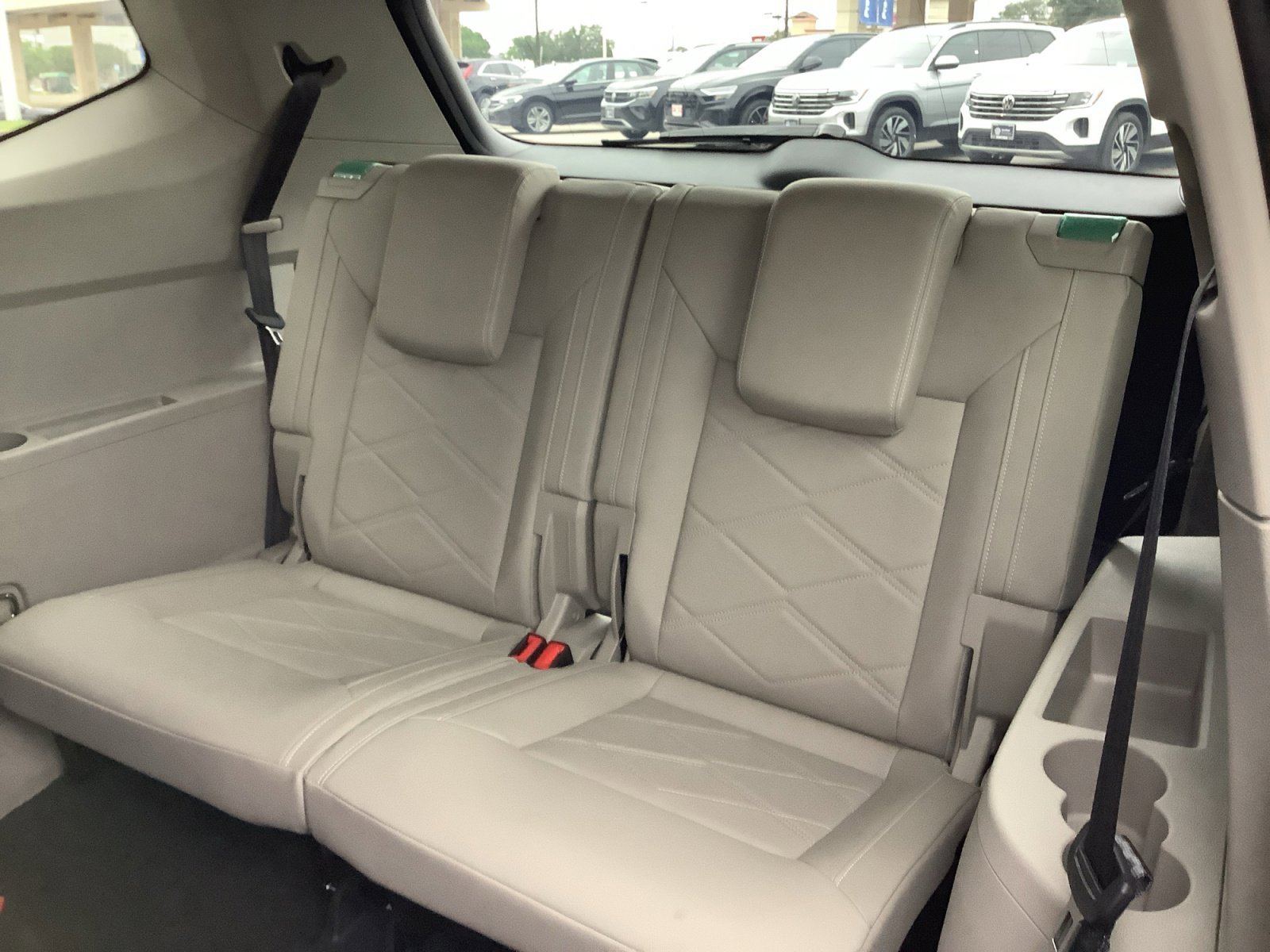 New 2026 Silver Mist Metallic Volkswagen 2.0T SE image 23