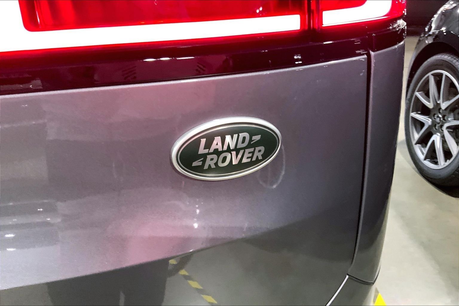Certified Used 2023 Eiger Gray Metallic Land Rover SE image 31