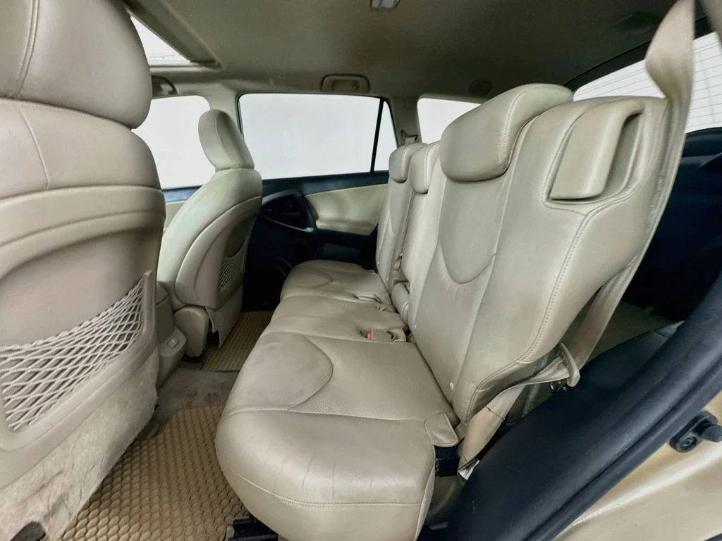 Used 2009 Sandy Beach Metallic Toyota Limited image 28